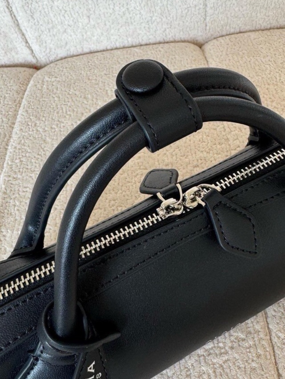 Alaia Black Leather Top-Handle Bag - Picture 5 of 6